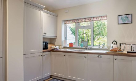 2 Bed in Cherry Burton 9