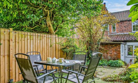 2 Bed in Cherry Burton 2