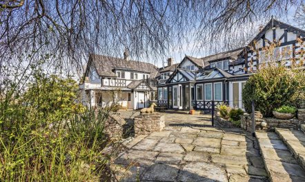 5 Bed in Maeshafn 2
