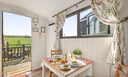1 Bed in Heacham 4