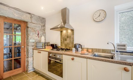 2 Bed in Llanystumdwy 3