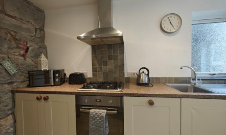 2 Bed in Llanystumdwy 6