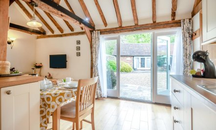 1 Bed in West Chiltington 8