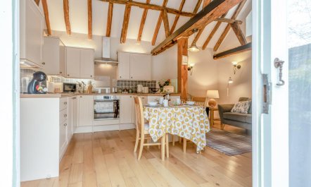 1 Bed in West Chiltington 1