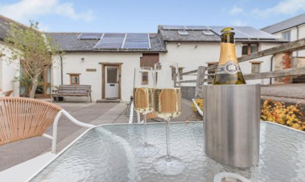 4 Bed in Lobb 7