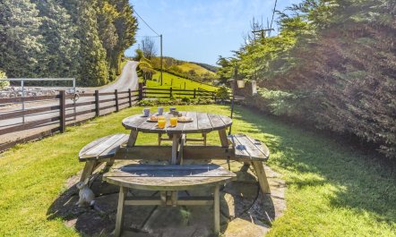 4 Bed in Builth Wells 2