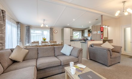 4 Bed in Bentham 8