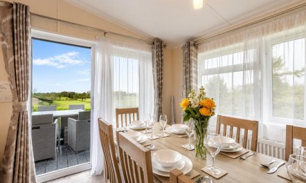 4 Bed in Bentham 2