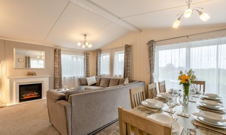 4 Bed in Bentham 1