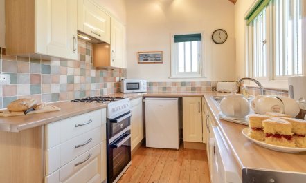 2 Bed in Rumburgh 8