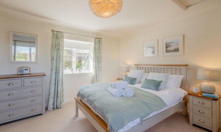 4 Bed in Docking 3