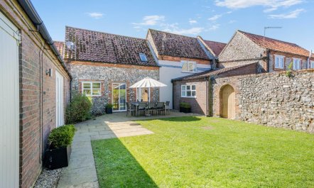 4 Bed in Docking 3