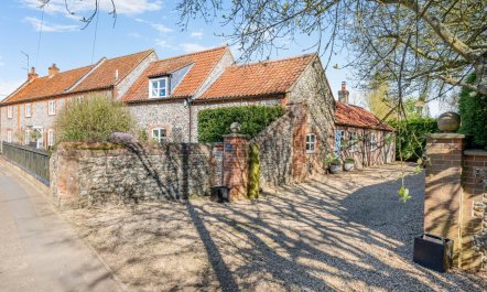 4 Bed in Docking 4