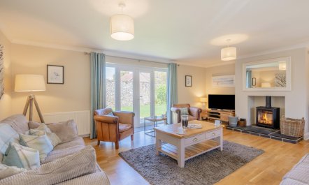 4 Bed in Docking