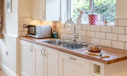 2 Bed in Windermere 5