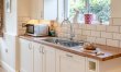 2 Bed in Windermere 5