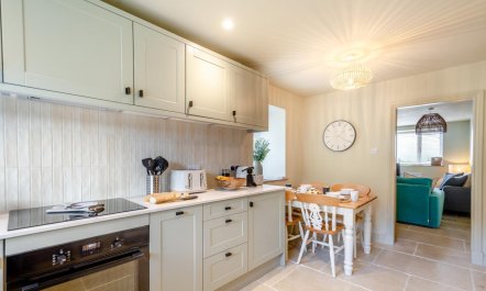 2 Bed in Simonstone 8