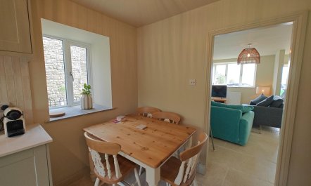 2 Bed in Simonstone 5