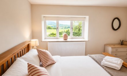 2 Bed in Simonstone 9