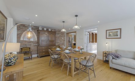 2 Bed in Aberaeron 2