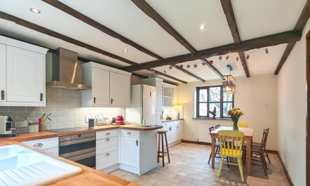 3 Bed in Piddlehinton 1