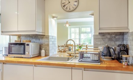 1 Bed in Blackborough 9