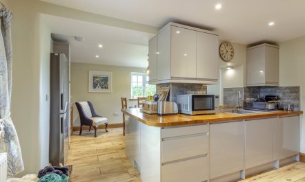 1 Bed in Blackborough 7