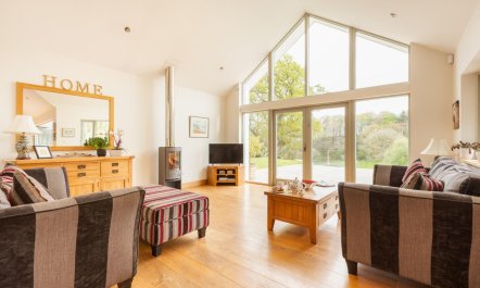 5 Bed in Slapton 1