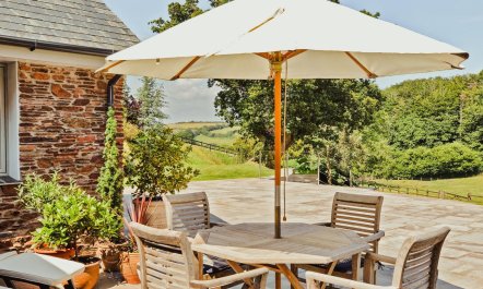5 Bed in Slapton 5