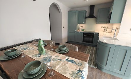 2 Bed in Tenby 2