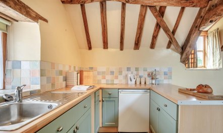 1 Bed in Whitchurch 6