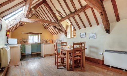1 Bed in Whitchurch 8