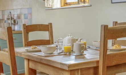 1 Bed in Whitchurch 3