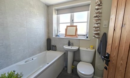 2 Bed in Westport 8