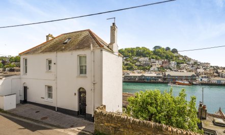 4 Bed in Looe