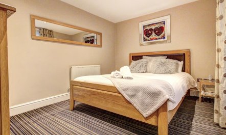 3 Bed in Chester 9