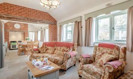 3 Bed in Bradenstoke 3