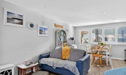 2 Bed in Freshwater East