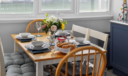 2 Bed in Freshwater East 8