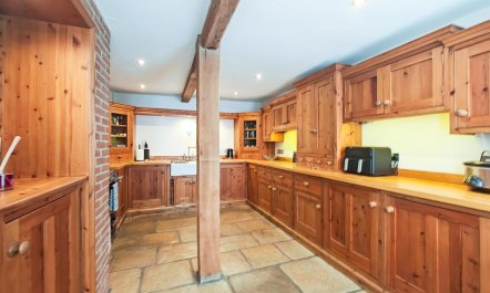 4 Bed in Lymington 3