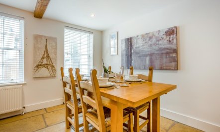 4 Bed in Lymington 7