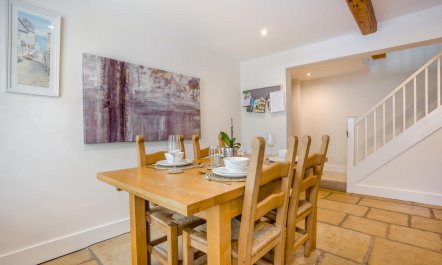 4 Bed in Lymington 2