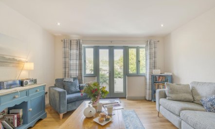 2 Bed in Dwrbach 7