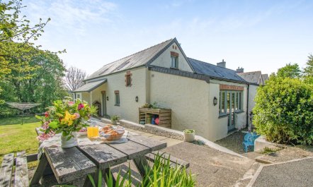2 Bed in Dwrbach