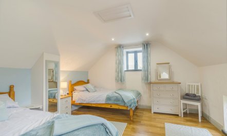 2 Bed in Dwrbach 4