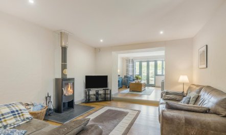 2 Bed in Dwrbach 5