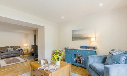 2 Bed in Dwrbach 6