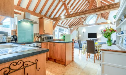 2 Bed in West Chiltington 7