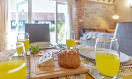 2 Bed in West Chiltington 4