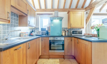 2 Bed in West Chiltington 8
